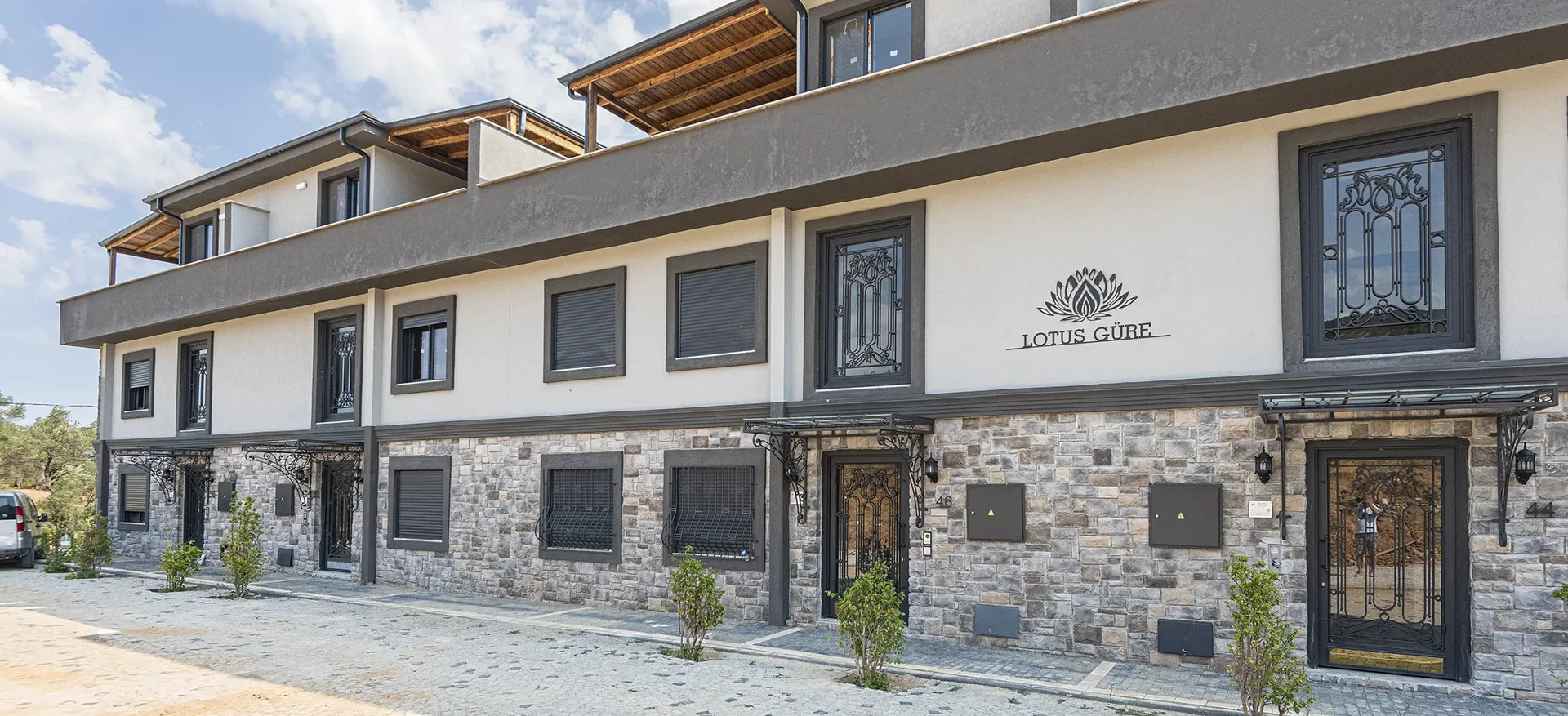 Dış cephe taş kaplama uygulaması 41 - Çeçen Stone