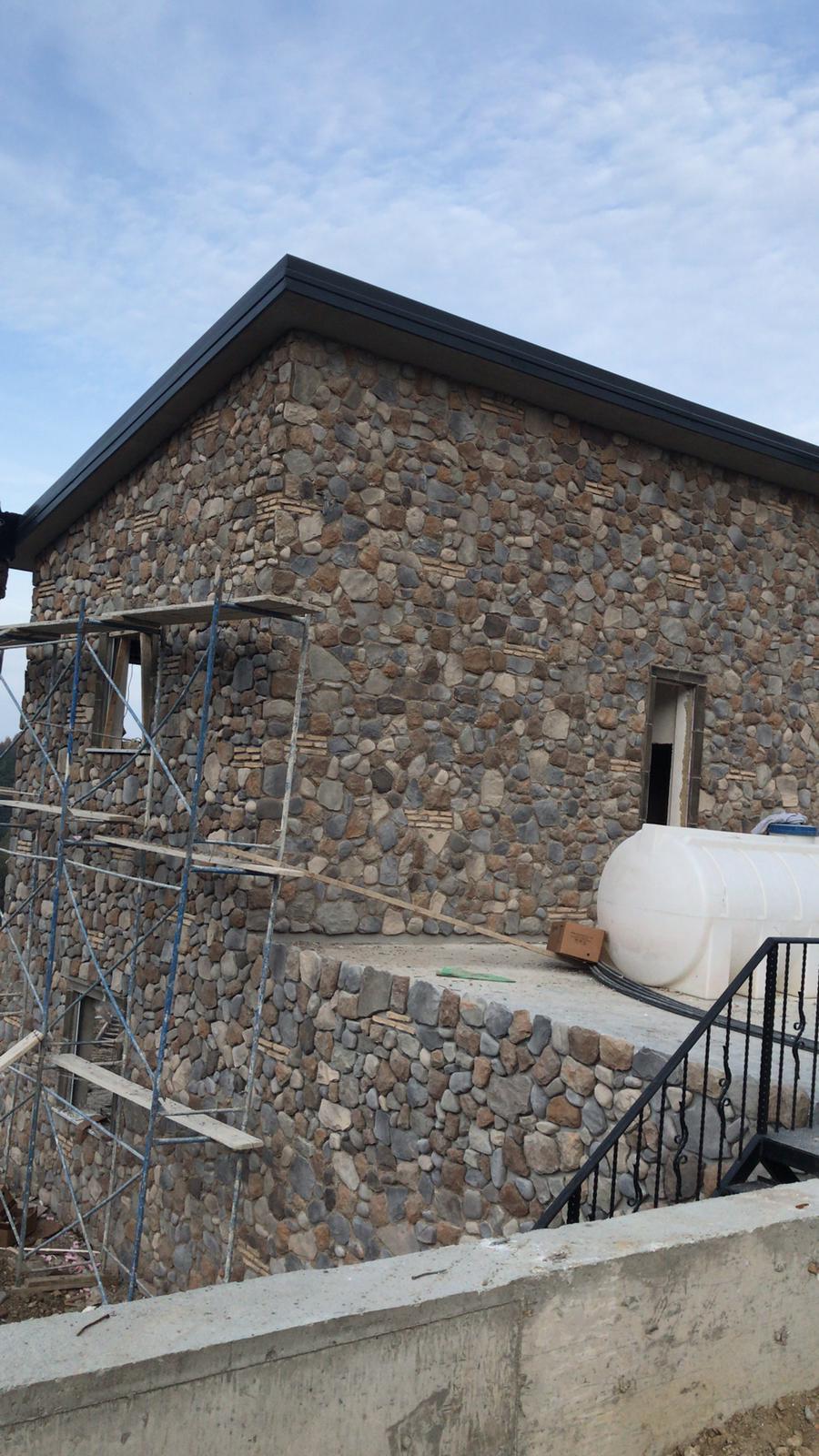Sahadan taş kaplama uygulama karesi 5 - Çeçen Stone